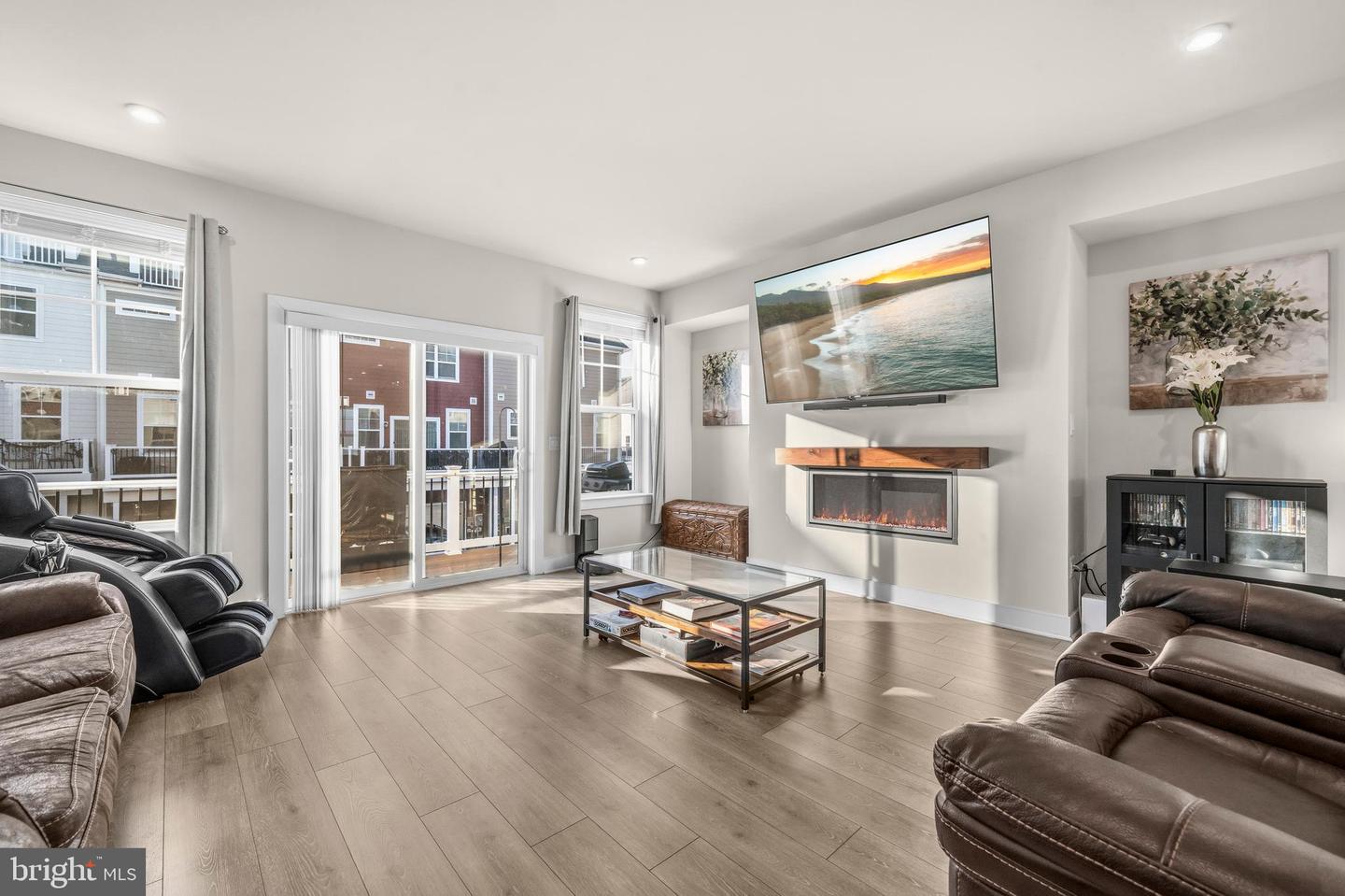 1581 SANDPIPER BAY LOOP, DUMFRIES, Virginia 22026, 4 Bedrooms Bedrooms, ,3 BathroomsBathrooms,Residential,For sale,1581 SANDPIPER BAY LOOP,VAPW2111730 MLS # VAPW2111730