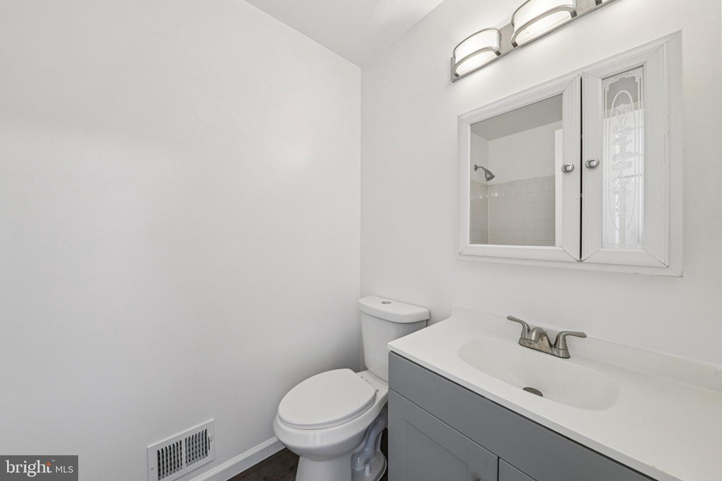 5154 MEETING PL, WOODBRIDGE, Virginia 22193, 4 Bedrooms Bedrooms, ,3 BathroomsBathrooms,Residential,For sale,5154 MEETING PL,VAPW2111736 MLS # VAPW2111736