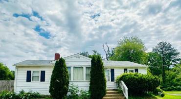 3723 W OX RD, FAIRFAX, Virginia 22033, 3 Bedrooms Bedrooms, ,2 BathroomsBathrooms,Residential,For sale,3723 W OX RD,VAFX2288752 MLS # VAFX2288752