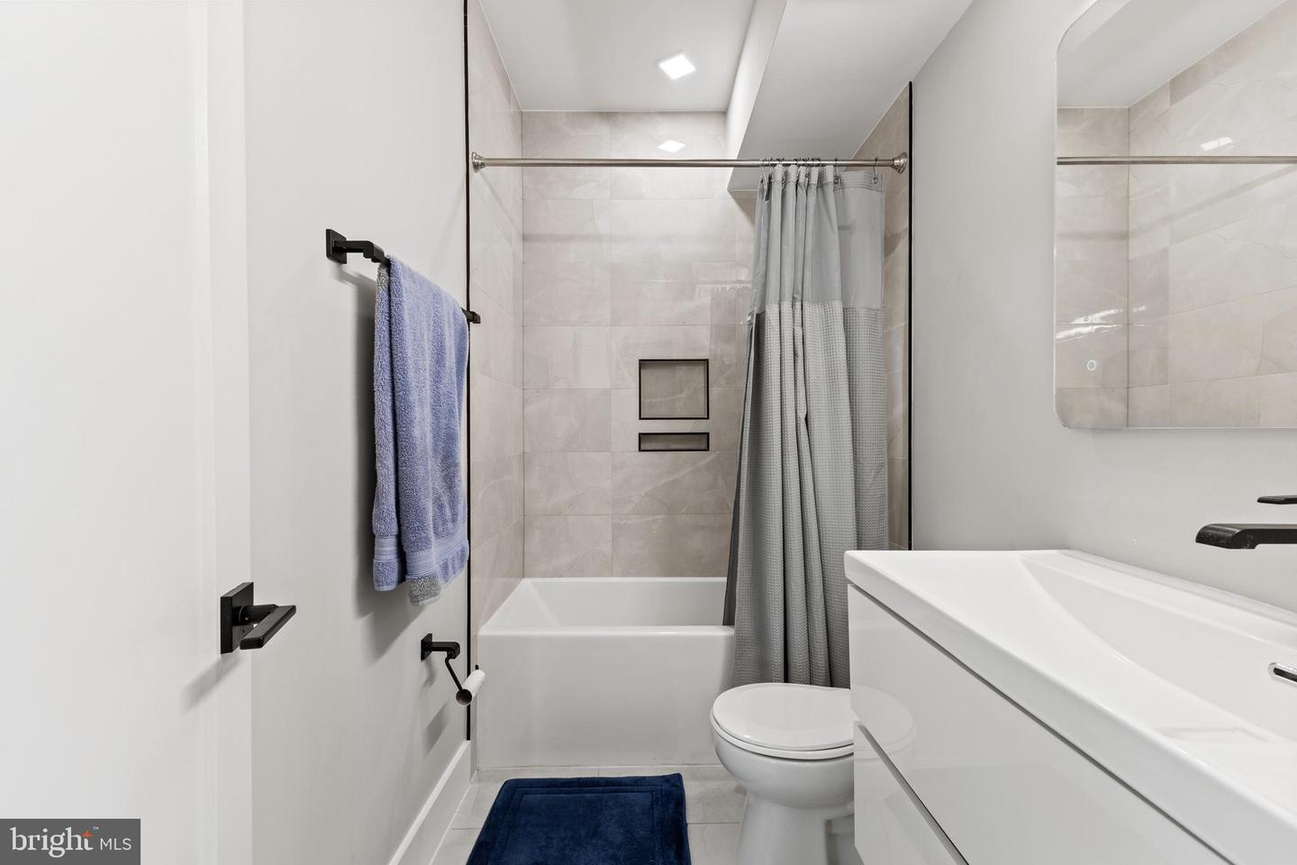 1028 BLADENSBURG RD NE #37, WASHINGTON, District Of Columbia 20002, 3 Bedrooms Bedrooms, ,2 BathroomsBathrooms,Residential,For sale,1028 BLADENSBURG RD NE #37,DCDC2244480 MLS # DCDC2244480