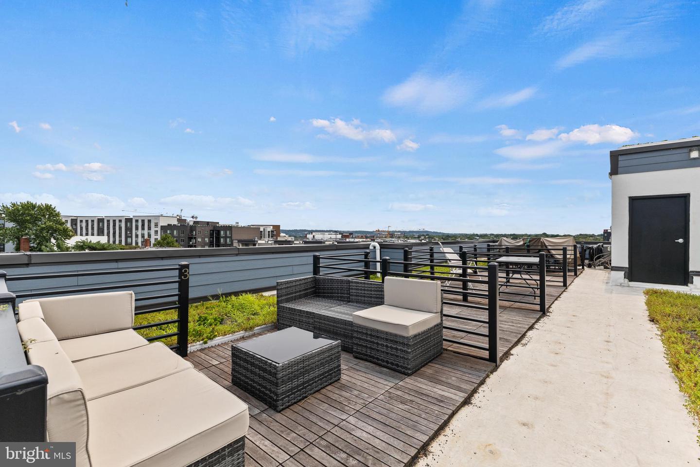 1028 BLADENSBURG RD NE #37, WASHINGTON, District Of Columbia 20002, 3 Bedrooms Bedrooms, ,2 BathroomsBathrooms,Residential,For sale,1028 BLADENSBURG RD NE #37,DCDC2244480 MLS # DCDC2244480