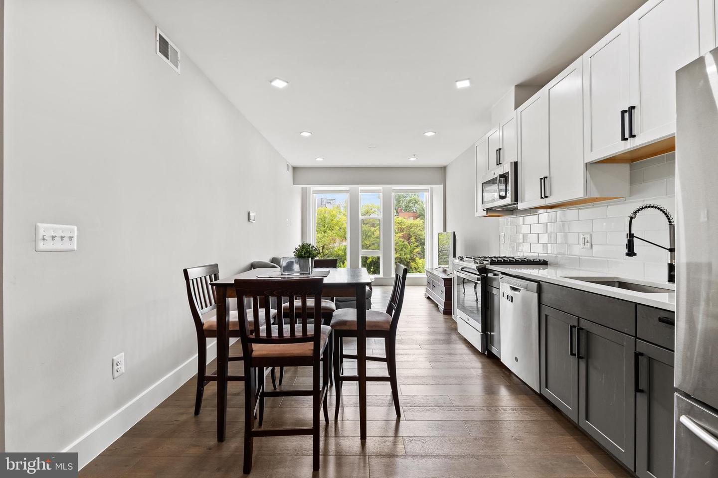 1028 BLADENSBURG RD NE #37, WASHINGTON, District Of Columbia 20002, 3 Bedrooms Bedrooms, ,2 BathroomsBathrooms,Residential,For sale,1028 BLADENSBURG RD NE #37,DCDC2244480 MLS # DCDC2244480