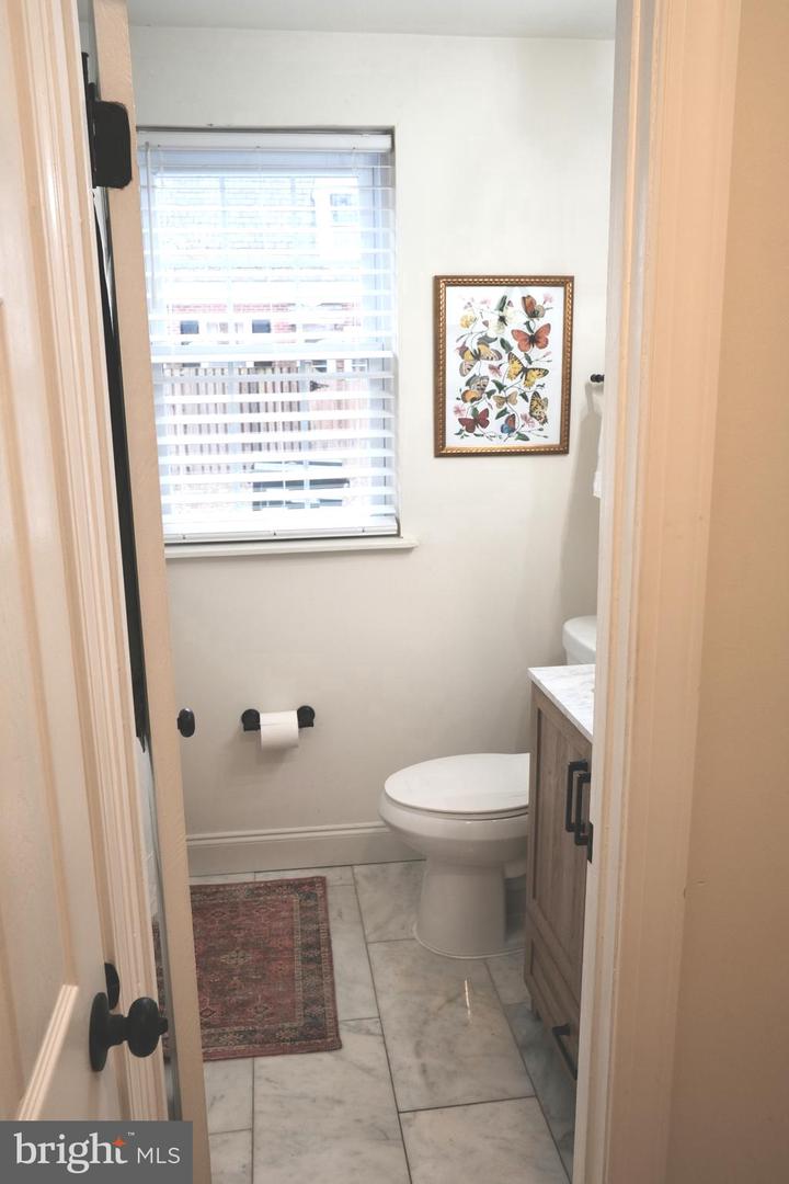 3468 S STAFFORD ST #A1, ARLINGTON, Virginia 22206, 2 Bedrooms Bedrooms, ,2 BathroomsBathrooms,Residential,For sale,3468 S STAFFORD ST #A1,VAAR2068536 MLS # VAAR2068536