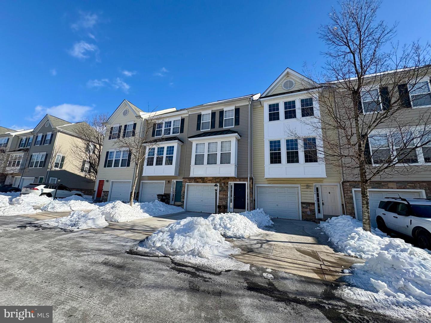 23092 FONTWELL SQ, STERLING, Virginia 20166, 4 Bedrooms Bedrooms, ,3 BathroomsBathrooms,Residential,For sale,23092 FONTWELL SQ,VALO2115302 MLS # VALO2115302