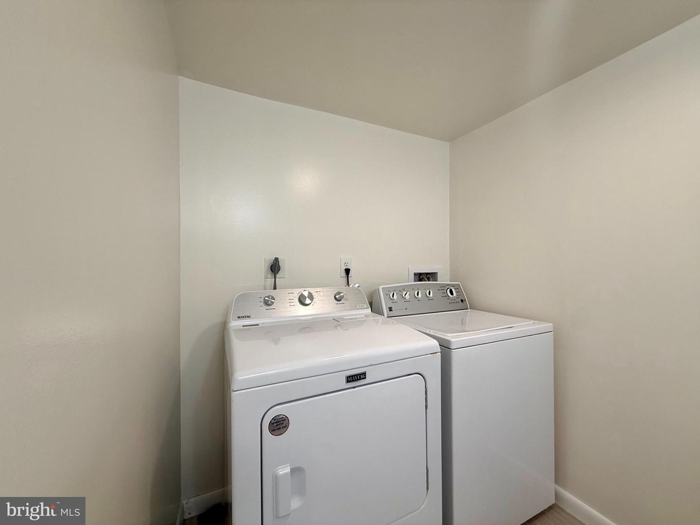 3513 S STAFFORD ST #A, ARLINGTON, Virginia 22206, 2 Bedrooms Bedrooms, ,2 BathroomsBathrooms,Residential,For sale,3513 S STAFFORD ST #A,VAAR2068548 MLS # VAAR2068548