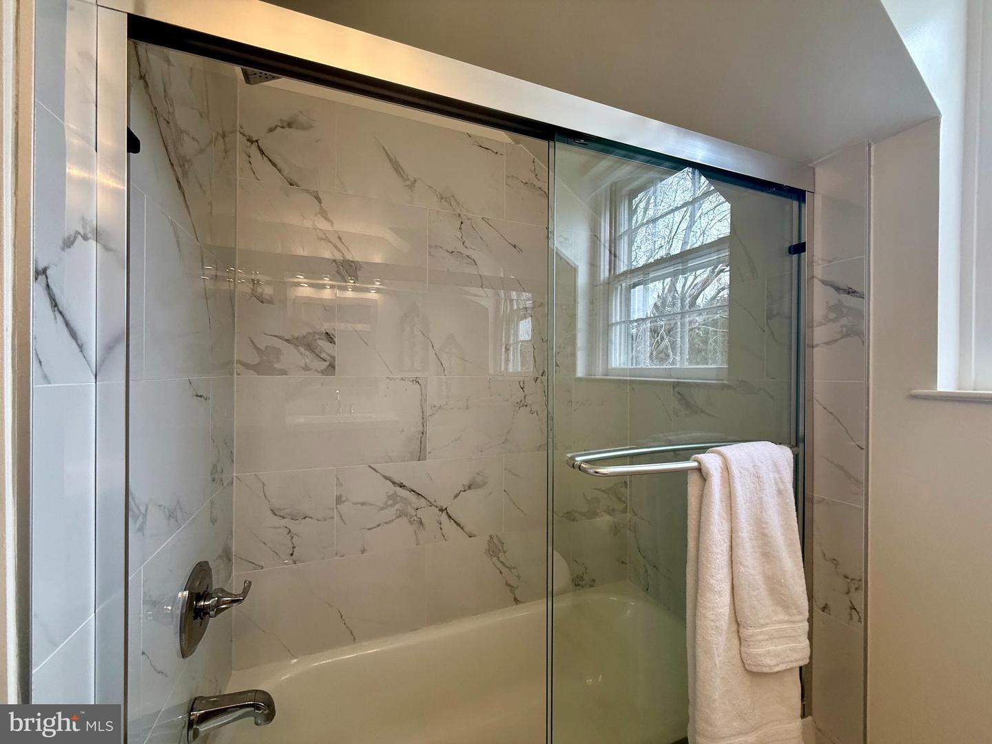 3513 S STAFFORD ST #A, ARLINGTON, Virginia 22206, 2 Bedrooms Bedrooms, ,2 BathroomsBathrooms,Residential,For sale,3513 S STAFFORD ST #A,VAAR2068548 MLS # VAAR2068548