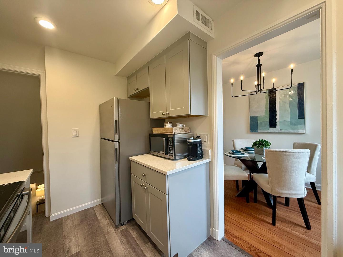 3513 S STAFFORD ST #A, ARLINGTON, Virginia 22206, 2 Bedrooms Bedrooms, ,2 BathroomsBathrooms,Residential,For sale,3513 S STAFFORD ST #A,VAAR2068548 MLS # VAAR2068548