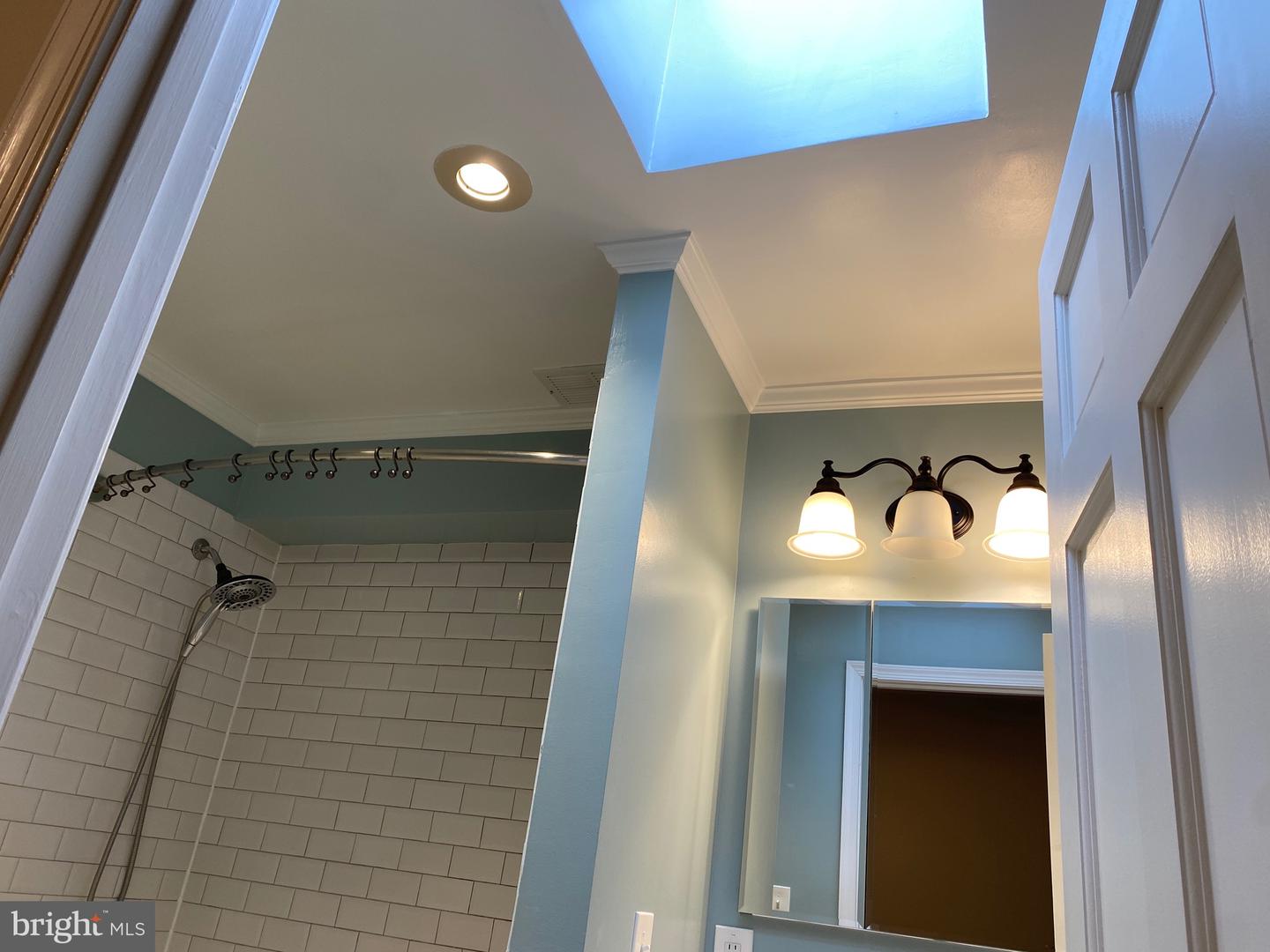 339 SE 11TH ST SE, WASHINGTON, District Of Columbia 20003, 3 Bedrooms Bedrooms, ,2 BathroomsBathrooms,Residential,For sale,339 SE 11TH ST SE,DCDC2244932 MLS # DCDC2244932