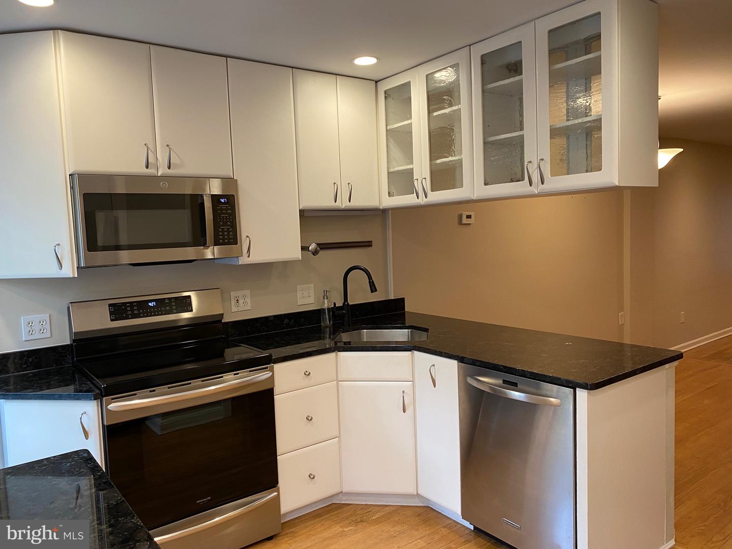 339 SE 11TH ST SE, WASHINGTON, District Of Columbia 20003, 3 Bedrooms Bedrooms, ,2 BathroomsBathrooms,Residential,For sale,339 SE 11TH ST SE,DCDC2244932 MLS # DCDC2244932