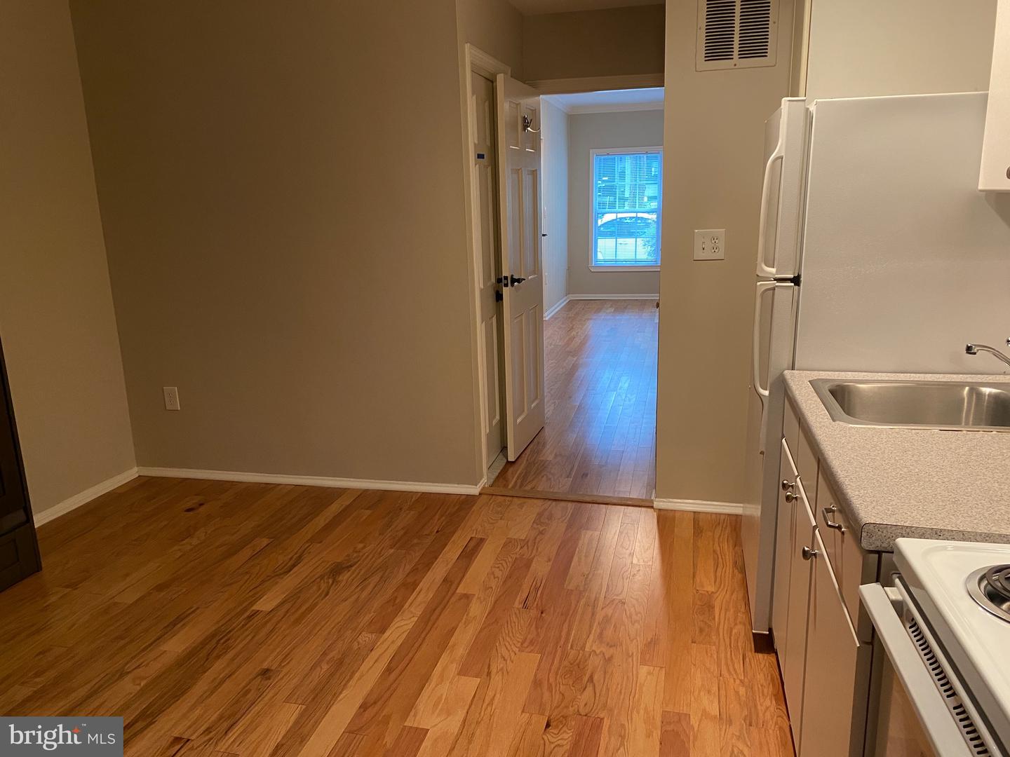 339 SE 11TH ST SE, WASHINGTON, District Of Columbia 20003, 3 Bedrooms Bedrooms, ,2 BathroomsBathrooms,Residential,For sale,339 SE 11TH ST SE,DCDC2244932 MLS # DCDC2244932