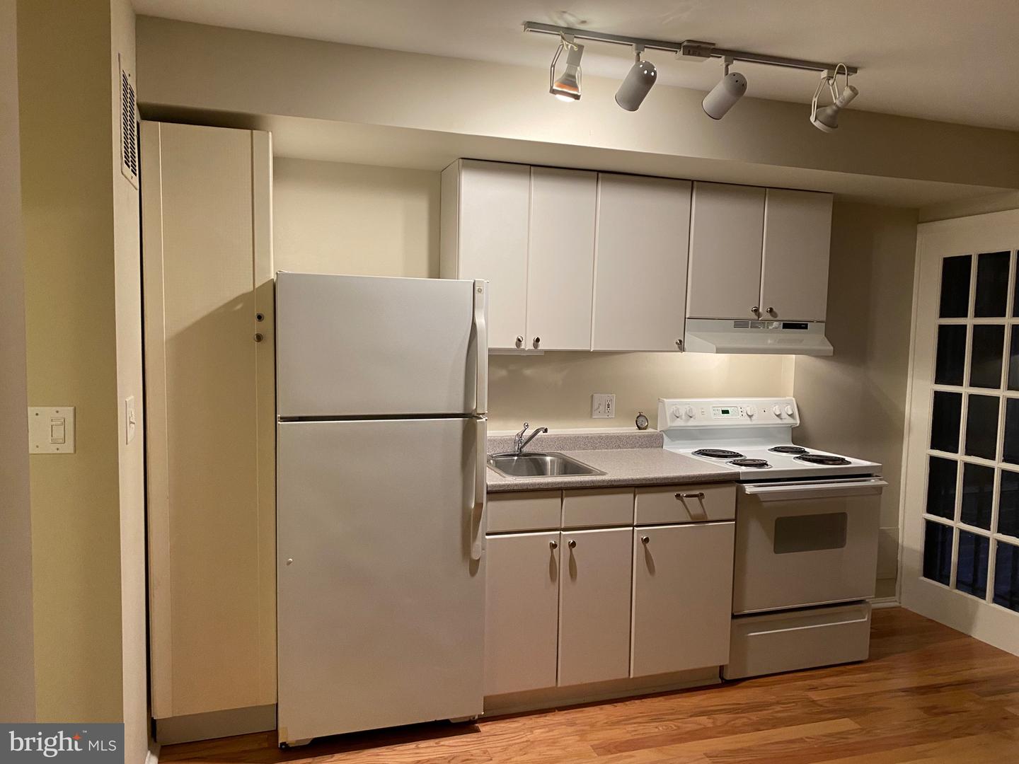 339 SE 11TH ST SE, WASHINGTON, District Of Columbia 20003, 3 Bedrooms Bedrooms, ,2 BathroomsBathrooms,Residential,For sale,339 SE 11TH ST SE,DCDC2244932 MLS # DCDC2244932