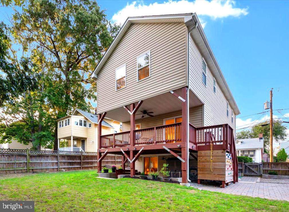 1720 14TH ST S, ARLINGTON, Virginia 22204, 4 Bedrooms Bedrooms, ,3 BathroomsBathrooms,Residential,For sale,1720 14TH ST S,VAAR2068566 MLS # VAAR2068566