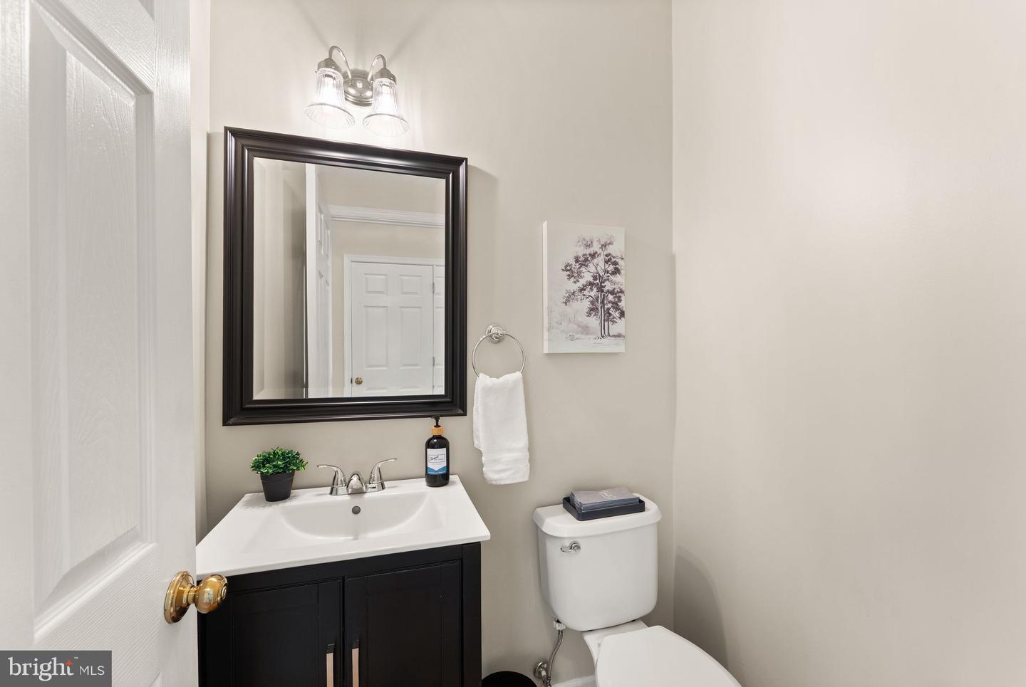 20807 FENWICK DR, ASHBURN, Virginia 20147, 4 Bedrooms Bedrooms, ,3 BathroomsBathrooms,Residential,For sale,20807 FENWICK DR,VALO2115428 MLS # VALO2115428