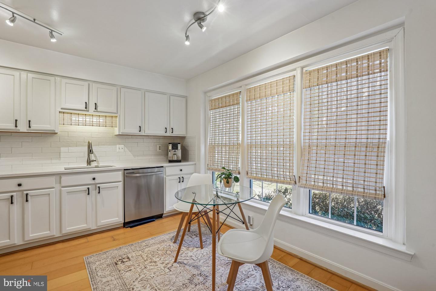 2715 SHAWN LEIGH DR, VIENNA, Virginia 22181, 3 Bedrooms Bedrooms, ,2 BathroomsBathrooms,Residential,For sale,2715 SHAWN LEIGH DR,VAFX2289584 MLS # VAFX2289584