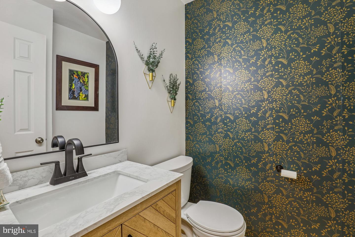 2715 SHAWN LEIGH DR, VIENNA, Virginia 22181, 3 Bedrooms Bedrooms, ,2 BathroomsBathrooms,Residential,For sale,2715 SHAWN LEIGH DR,VAFX2289584 MLS # VAFX2289584