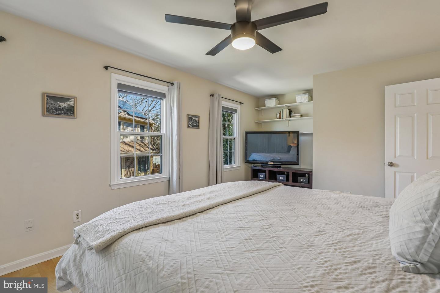 2715 SHAWN LEIGH DR, VIENNA, Virginia 22181, 3 Bedrooms Bedrooms, ,2 BathroomsBathrooms,Residential,For sale,2715 SHAWN LEIGH DR,VAFX2289584 MLS # VAFX2289584