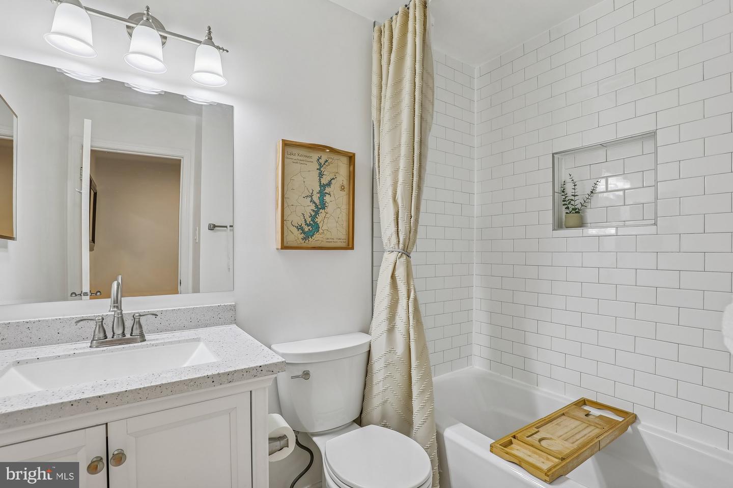 2715 SHAWN LEIGH DR, VIENNA, Virginia 22181, 3 Bedrooms Bedrooms, ,2 BathroomsBathrooms,Residential,For sale,2715 SHAWN LEIGH DR,VAFX2289584 MLS # VAFX2289584