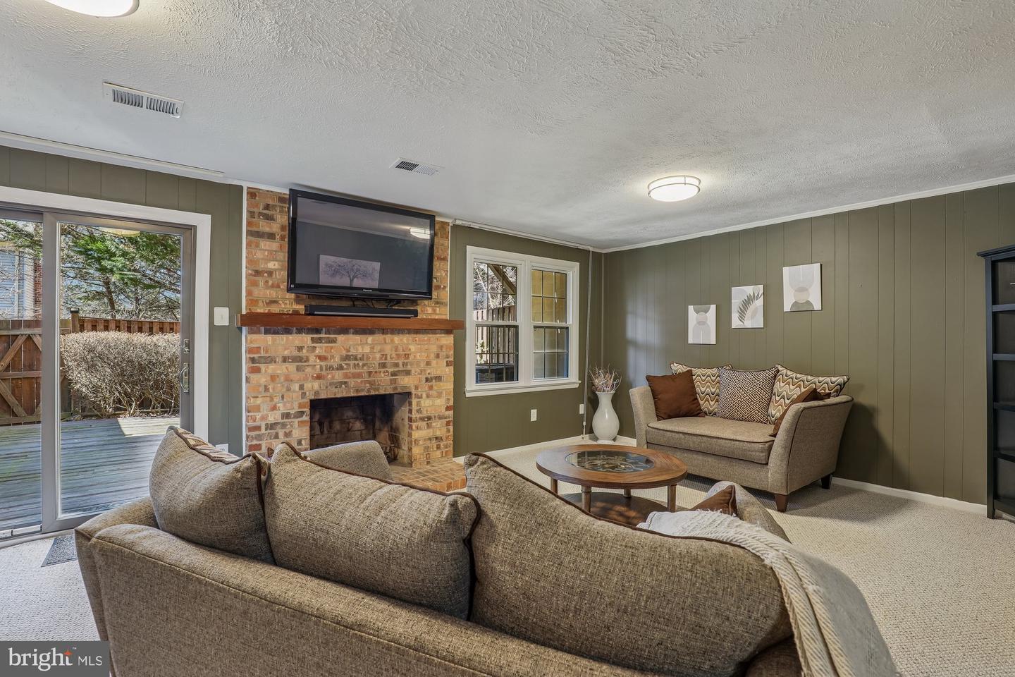 2715 SHAWN LEIGH DR, VIENNA, Virginia 22181, 3 Bedrooms Bedrooms, ,2 BathroomsBathrooms,Residential,For sale,2715 SHAWN LEIGH DR,VAFX2289584 MLS # VAFX2289584