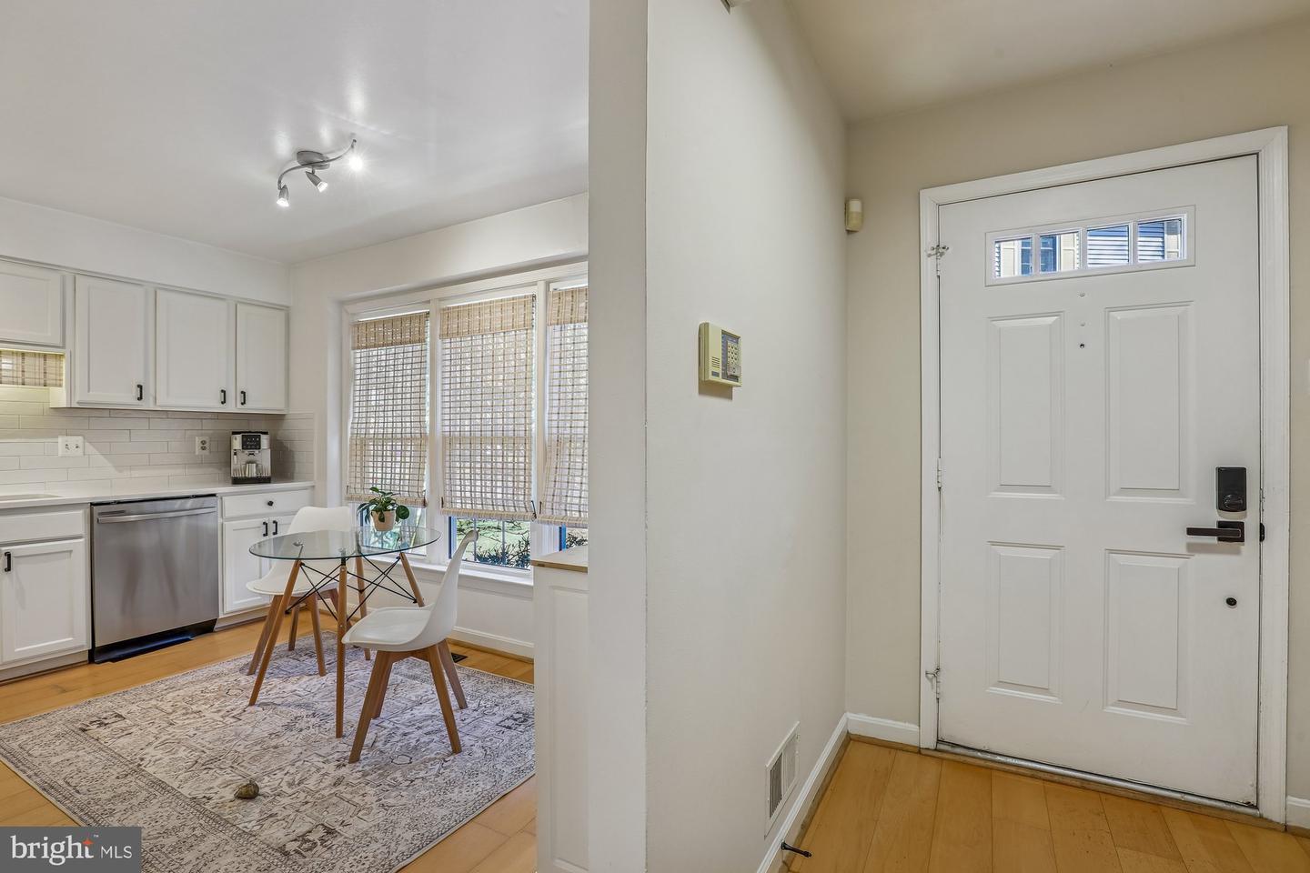 2715 SHAWN LEIGH DR, VIENNA, Virginia 22181, 3 Bedrooms Bedrooms, ,2 BathroomsBathrooms,Residential,For sale,2715 SHAWN LEIGH DR,VAFX2289584 MLS # VAFX2289584