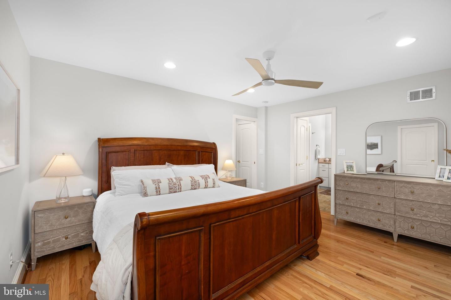 106 E MAPLE ST, ALEXANDRIA, Virginia 22301, 4 Bedrooms Bedrooms, ,3 BathroomsBathrooms,Residential,For sale,106 E MAPLE ST,VAAX2053928 MLS # VAAX2053928