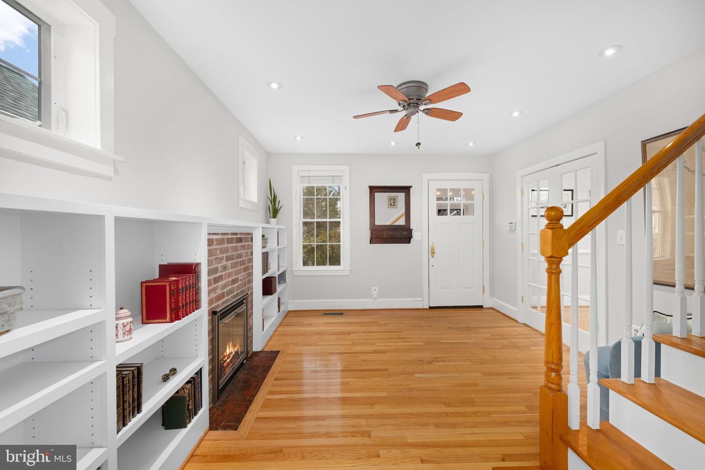 106 E MAPLE ST, ALEXANDRIA, Virginia 22301, 4 Bedrooms Bedrooms, ,3 BathroomsBathrooms,Residential,For sale,106 E MAPLE ST,VAAX2053928 MLS # VAAX2053928