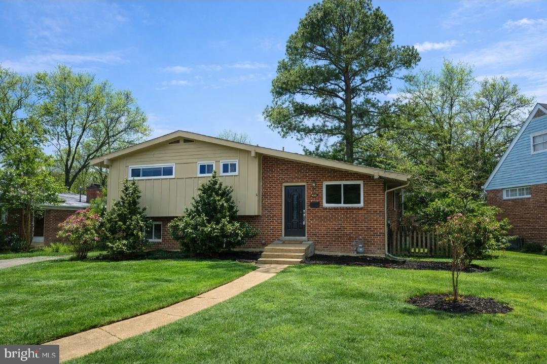 488 N OWEN ST, ALEXANDRIA, Virginia 22304, 3 Bedrooms Bedrooms, 6 Rooms Rooms,2 BathroomsBathrooms,Residential,For sale,488 N OWEN ST,VAAX2053930 MLS # VAAX2053930