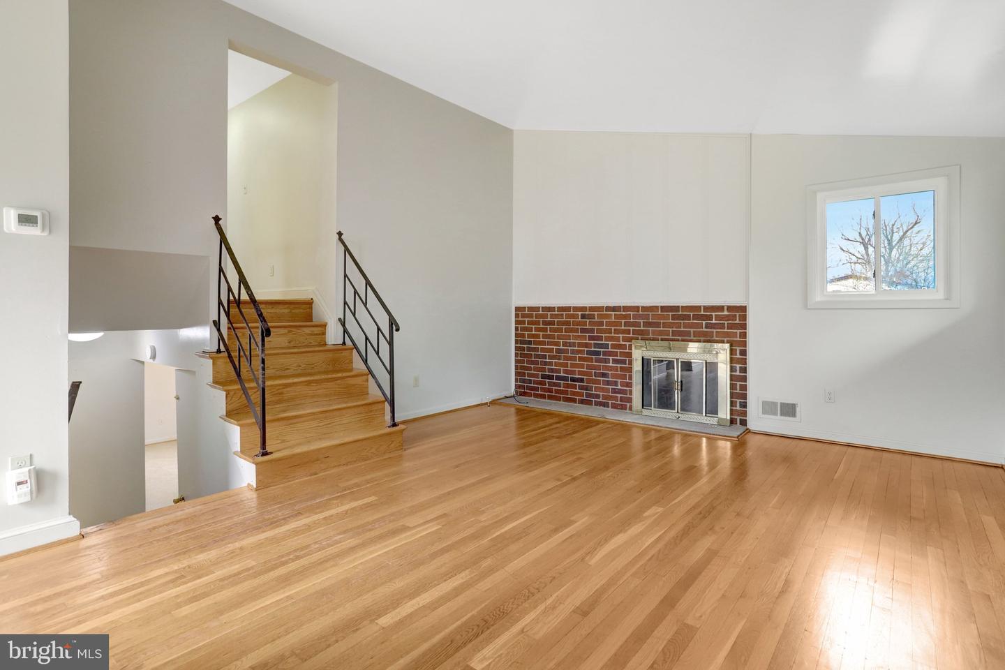 488 N OWEN ST, ALEXANDRIA, Virginia 22304, 3 Bedrooms Bedrooms, 6 Rooms Rooms,2 BathroomsBathrooms,Residential,For sale,488 N OWEN ST,VAAX2053930 MLS # VAAX2053930