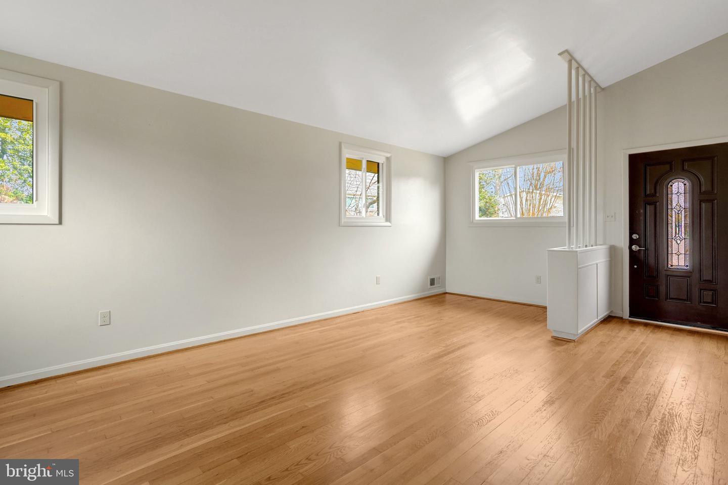 488 N OWEN ST, ALEXANDRIA, Virginia 22304, 3 Bedrooms Bedrooms, 6 Rooms Rooms,2 BathroomsBathrooms,Residential,For sale,488 N OWEN ST,VAAX2053930 MLS # VAAX2053930