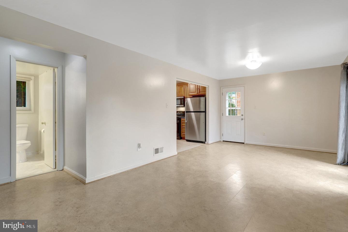 488 N OWEN ST, ALEXANDRIA, Virginia 22304, 3 Bedrooms Bedrooms, 6 Rooms Rooms,2 BathroomsBathrooms,Residential,For sale,488 N OWEN ST,VAAX2053930 MLS # VAAX2053930