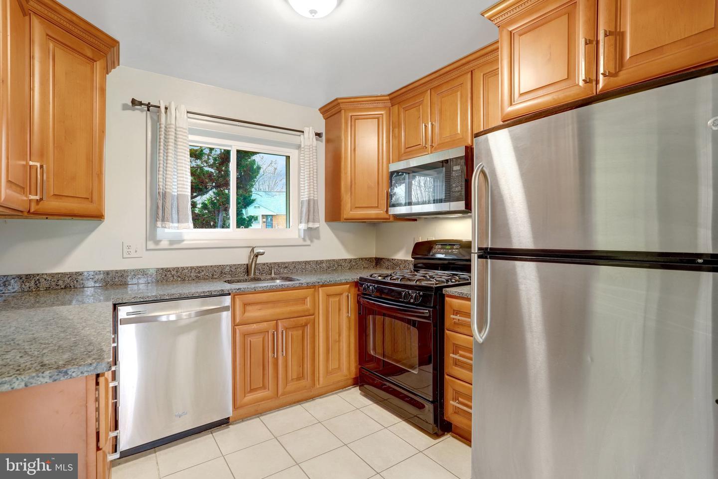 488 N OWEN ST, ALEXANDRIA, Virginia 22304, 3 Bedrooms Bedrooms, 6 Rooms Rooms,2 BathroomsBathrooms,Residential,For sale,488 N OWEN ST,VAAX2053930 MLS # VAAX2053930