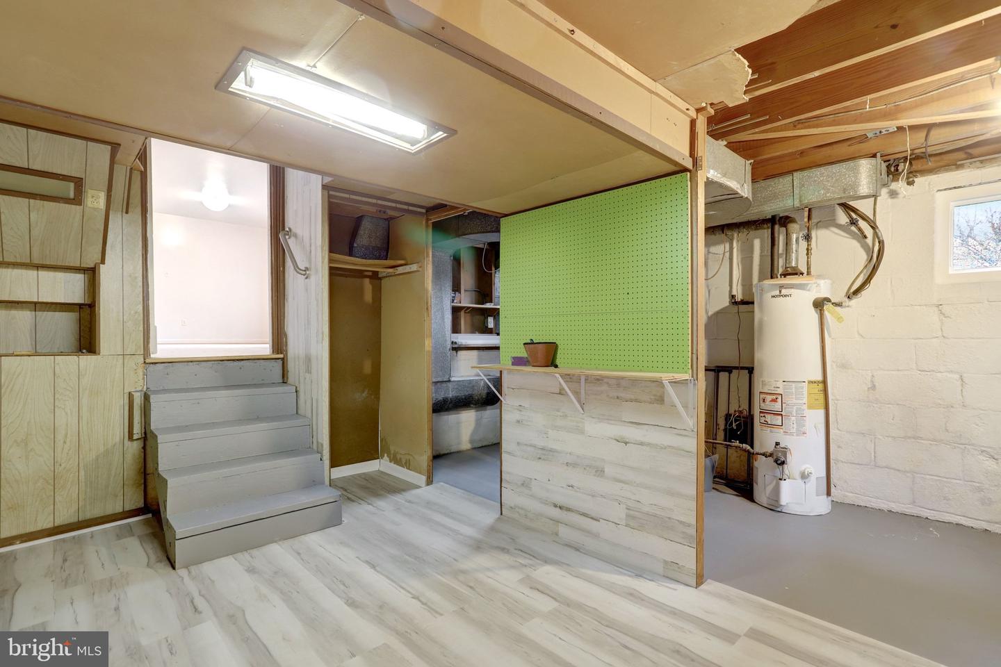 488 N OWEN ST, ALEXANDRIA, Virginia 22304, 3 Bedrooms Bedrooms, 6 Rooms Rooms,2 BathroomsBathrooms,Residential,For sale,488 N OWEN ST,VAAX2053930 MLS # VAAX2053930