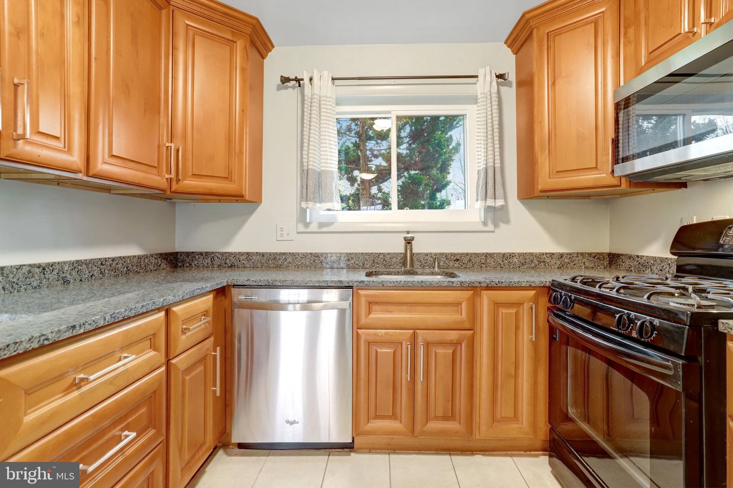 488 N OWEN ST, ALEXANDRIA, Virginia 22304, 3 Bedrooms Bedrooms, 6 Rooms Rooms,2 BathroomsBathrooms,Residential,For sale,488 N OWEN ST,VAAX2053930 MLS # VAAX2053930