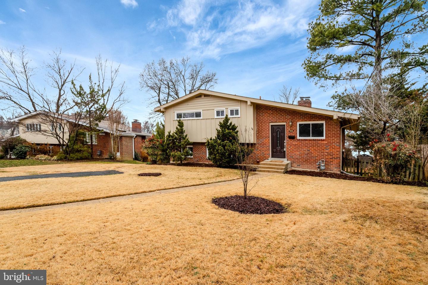 488 N OWEN ST, ALEXANDRIA, Virginia 22304, 3 Bedrooms Bedrooms, 6 Rooms Rooms,2 BathroomsBathrooms,Residential,For sale,488 N OWEN ST,VAAX2053930 MLS # VAAX2053930