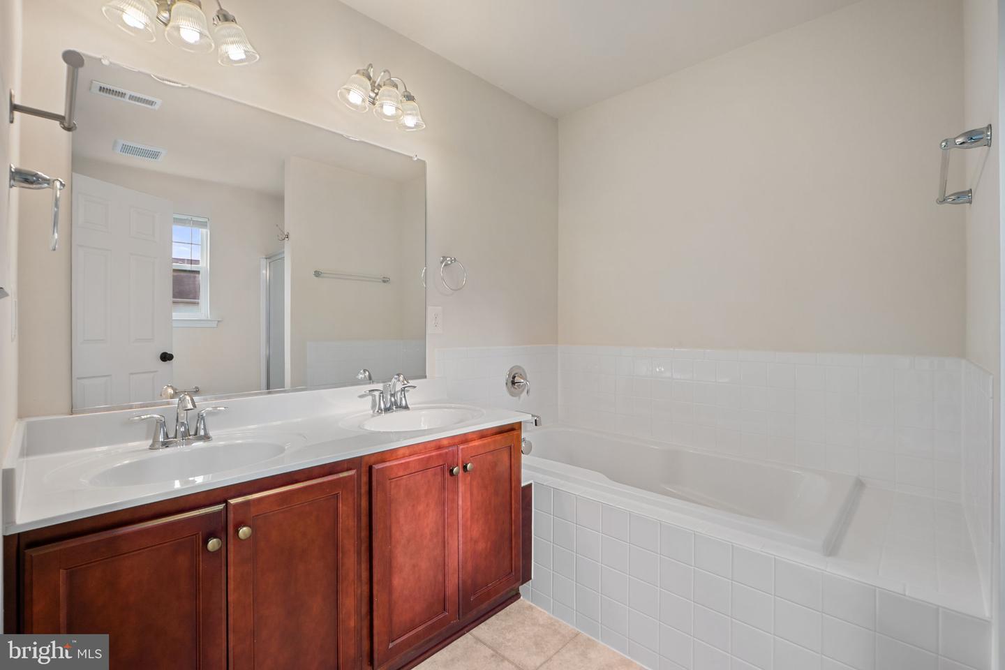 2210 MALLARD LANDING DR, FREDERICKSBURG, Virginia 22408, 4 Bedrooms Bedrooms, ,3 BathroomsBathrooms,Residential,For sale,2210 MALLARD LANDING DR,VASP2039158 MLS # VASP2039158