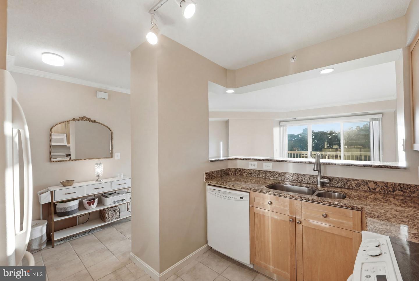 3101 N HAMPTON DR #608, ALEXANDRIA, Virginia 22302, 1 Bedroom Bedrooms, ,1 BathroomBathrooms,Residential,For sale,3101 N HAMPTON DR #608,VAAX2053946 MLS # VAAX2053946