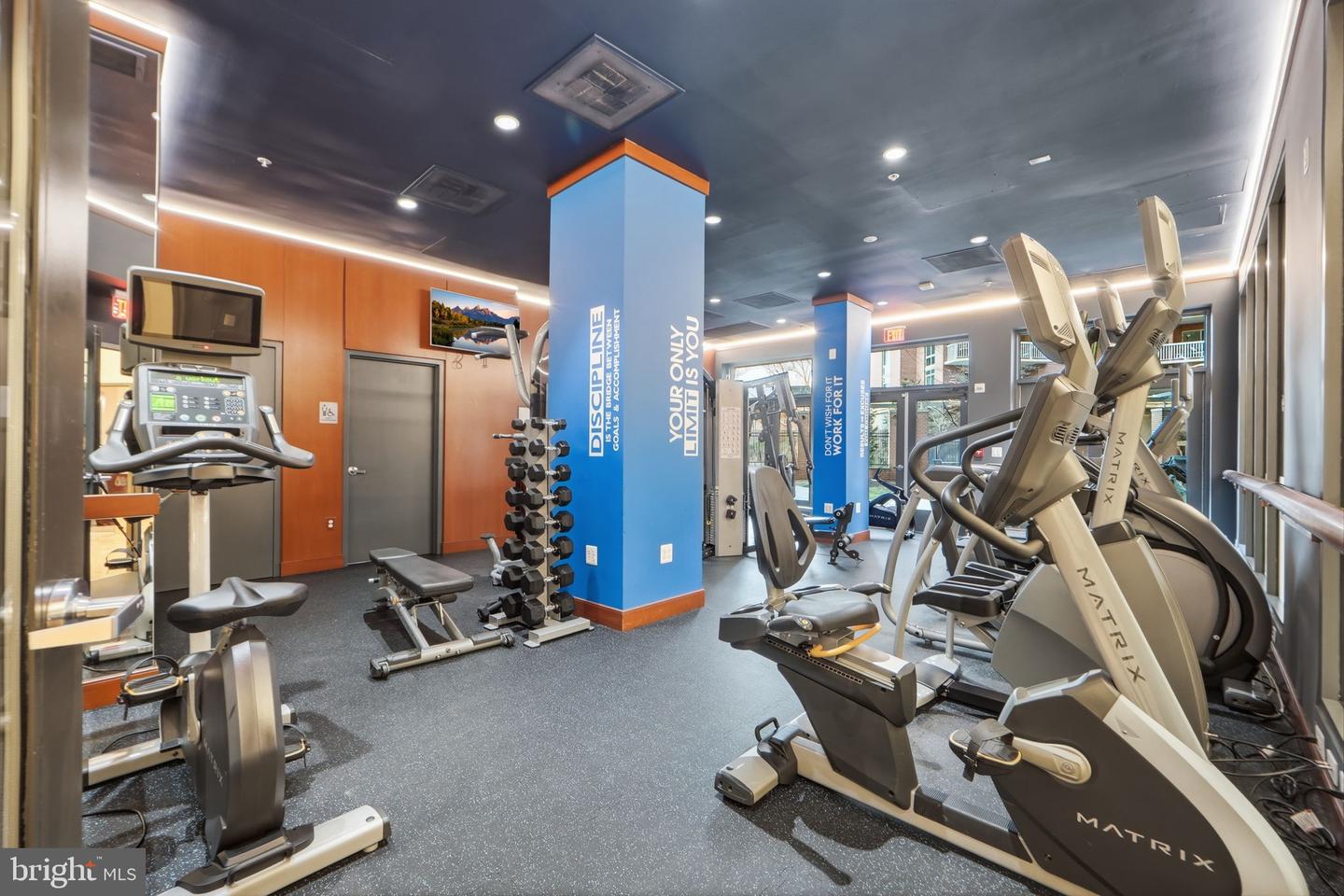 3101 N HAMPTON DR #608, ALEXANDRIA, Virginia 22302, 1 Bedroom Bedrooms, ,1 BathroomBathrooms,Residential,For sale,3101 N HAMPTON DR #608,VAAX2053946 MLS # VAAX2053946