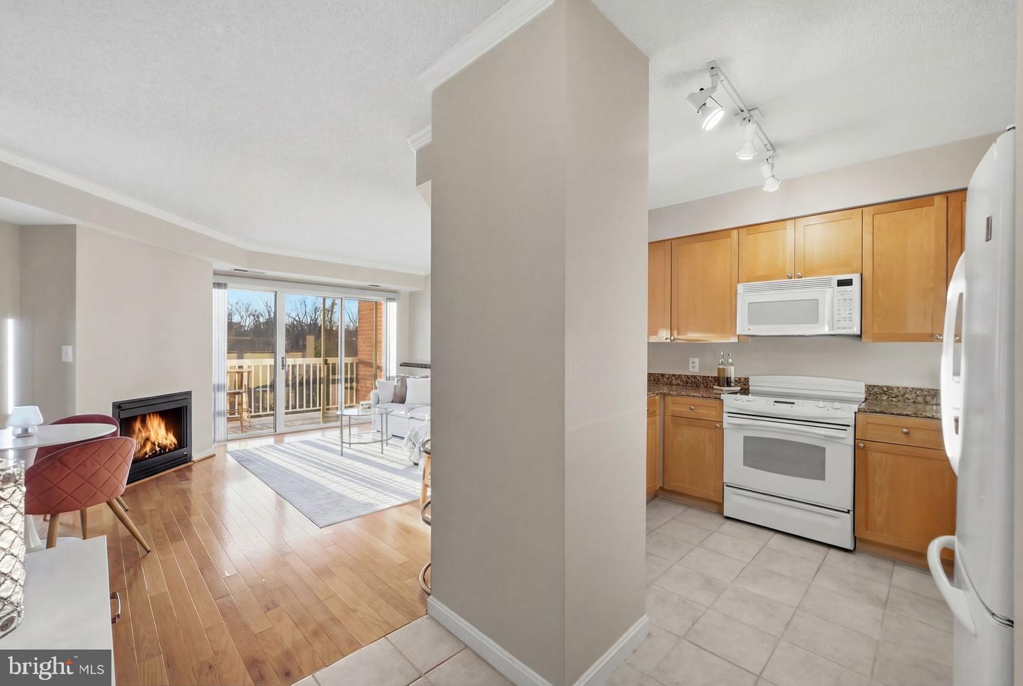 3101 N HAMPTON DR #608, ALEXANDRIA, Virginia 22302, 1 Bedroom Bedrooms, ,1 BathroomBathrooms,Residential,For sale,3101 N HAMPTON DR #608,VAAX2053946 MLS # VAAX2053946