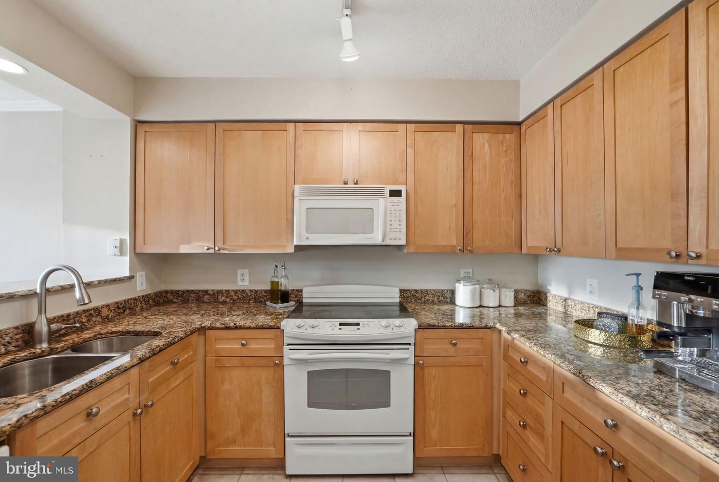 3101 N HAMPTON DR #608, ALEXANDRIA, Virginia 22302, 1 Bedroom Bedrooms, ,1 BathroomBathrooms,Residential,For sale,3101 N HAMPTON DR #608,VAAX2053946 MLS # VAAX2053946