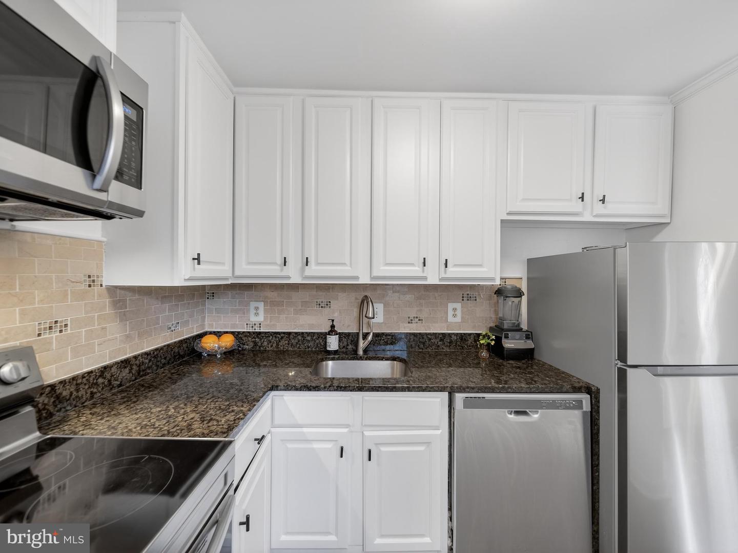 5552 PEPPERCORN DR, BURKE, Virginia 22015, 3 Bedrooms Bedrooms, ,2 BathroomsBathrooms,Residential,For sale,5552 PEPPERCORN DR,VAFX2290054 MLS # VAFX2290054