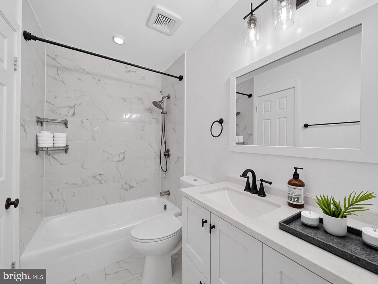 5552 PEPPERCORN DR, BURKE, Virginia 22015, 3 Bedrooms Bedrooms, ,2 BathroomsBathrooms,Residential,For sale,5552 PEPPERCORN DR,VAFX2290054 MLS # VAFX2290054