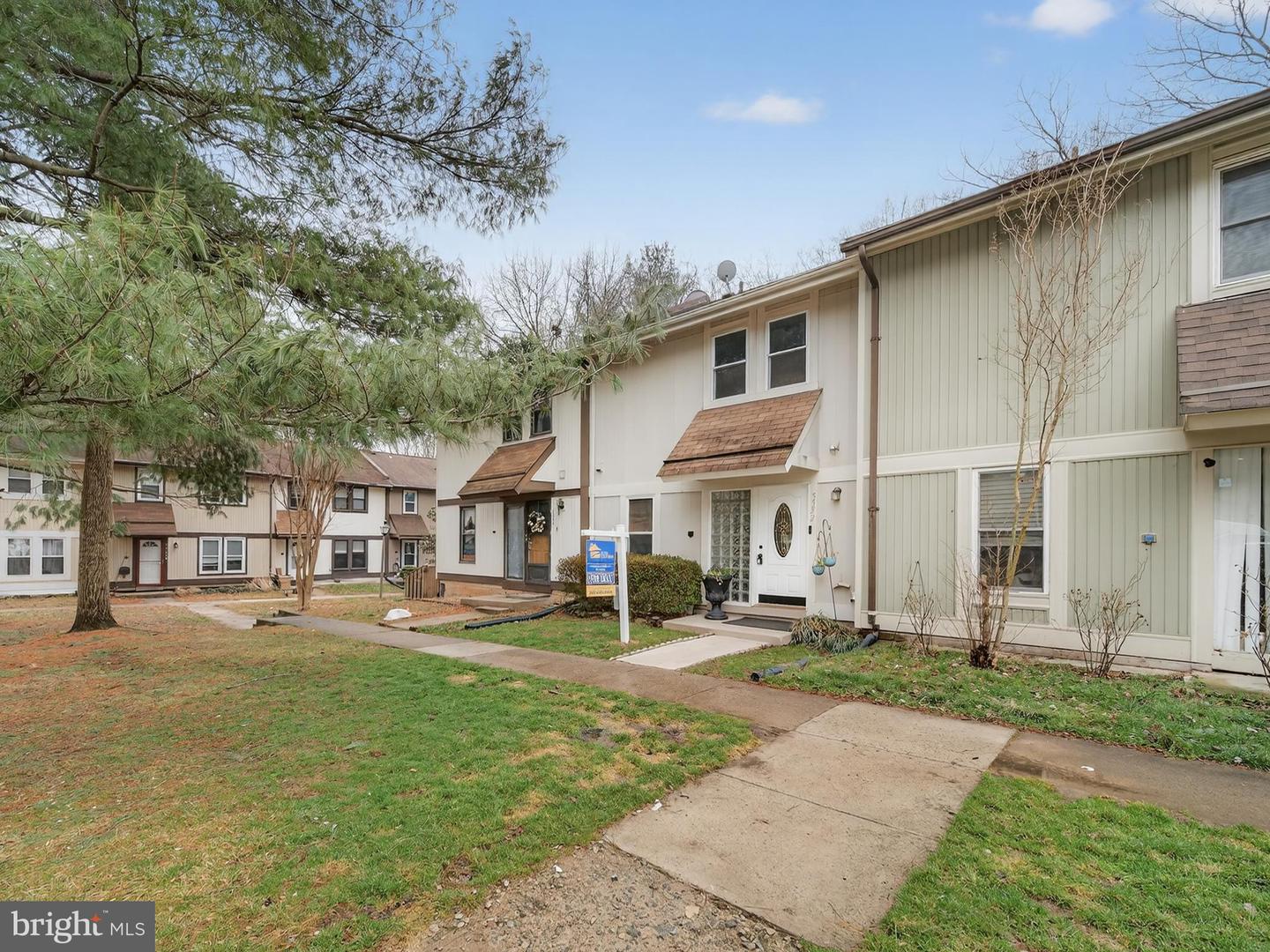 5552 PEPPERCORN DR, BURKE, Virginia 22015, 3 Bedrooms Bedrooms, ,2 BathroomsBathrooms,Residential,For sale,5552 PEPPERCORN DR,VAFX2290054 MLS # VAFX2290054