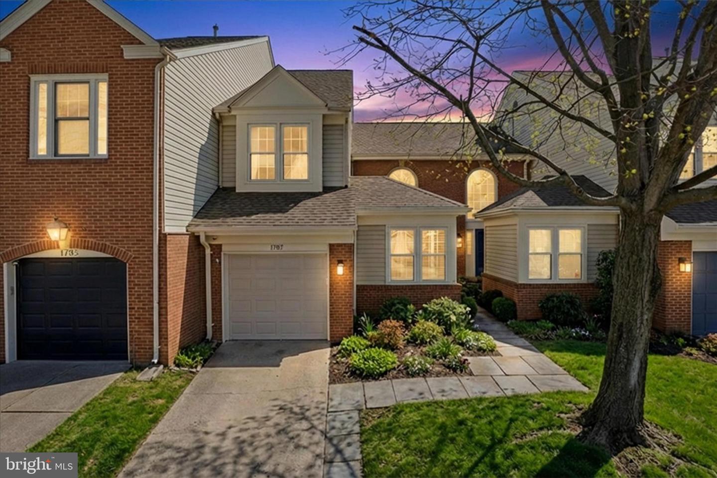 1787 DUFFIELD LN, ALEXANDRIA, Virginia 22307, 3 Bedrooms Bedrooms, ,3 BathroomsBathrooms,Residential,For sale,1787 DUFFIELD LN,VAFX2290082 MLS # VAFX2290082