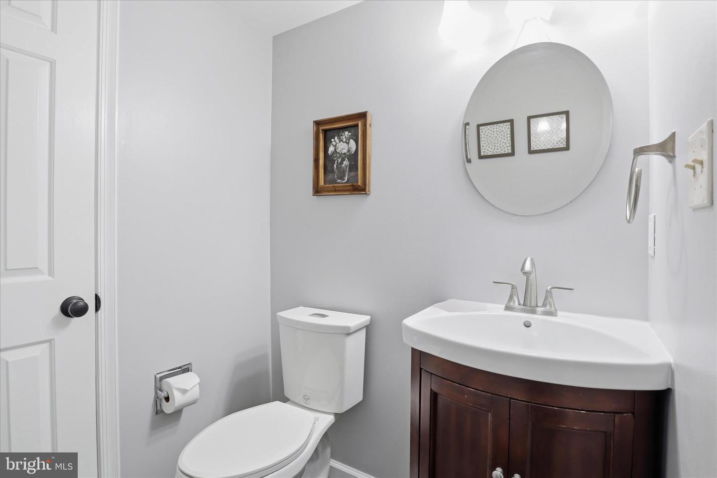 1787 DUFFIELD LN, ALEXANDRIA, Virginia 22307, 3 Bedrooms Bedrooms, ,3 BathroomsBathrooms,Residential,For sale,1787 DUFFIELD LN,VAFX2290082 MLS # VAFX2290082