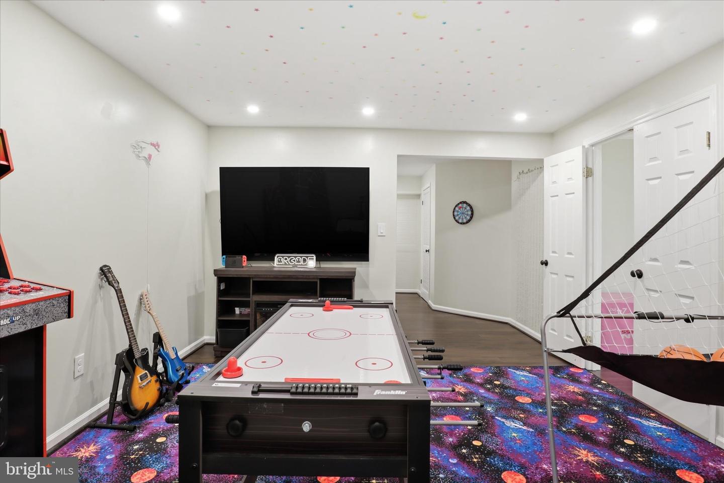 1787 DUFFIELD LN, ALEXANDRIA, Virginia 22307, 3 Bedrooms Bedrooms, ,3 BathroomsBathrooms,Residential,For sale,1787 DUFFIELD LN,VAFX2290082 MLS # VAFX2290082