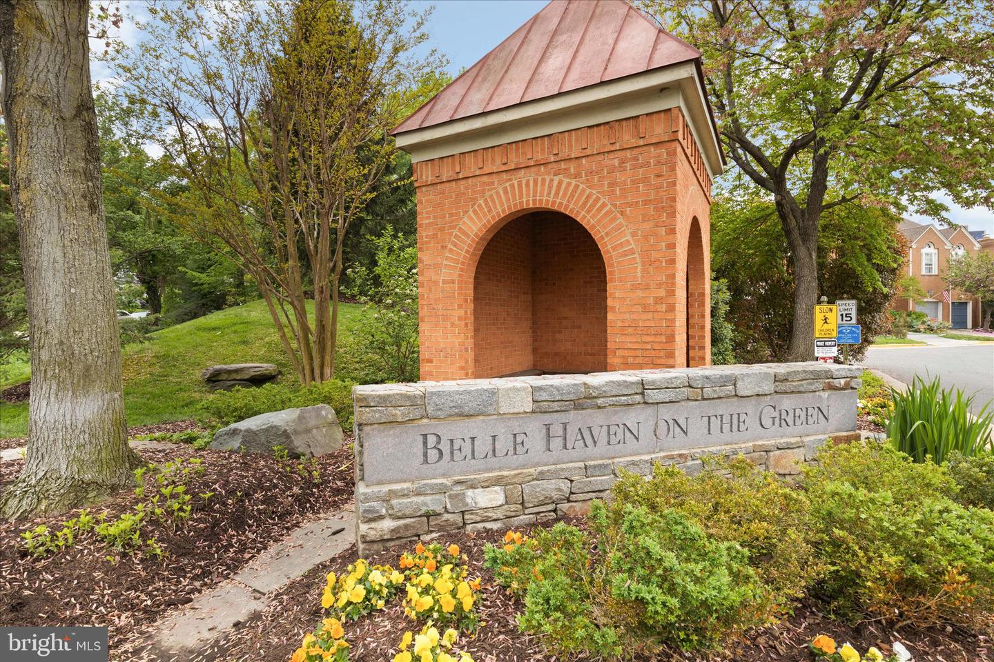 1787 DUFFIELD LN, ALEXANDRIA, Virginia 22307, 3 Bedrooms Bedrooms, ,3 BathroomsBathrooms,Residential,For sale,1787 DUFFIELD LN,VAFX2290082 MLS # VAFX2290082