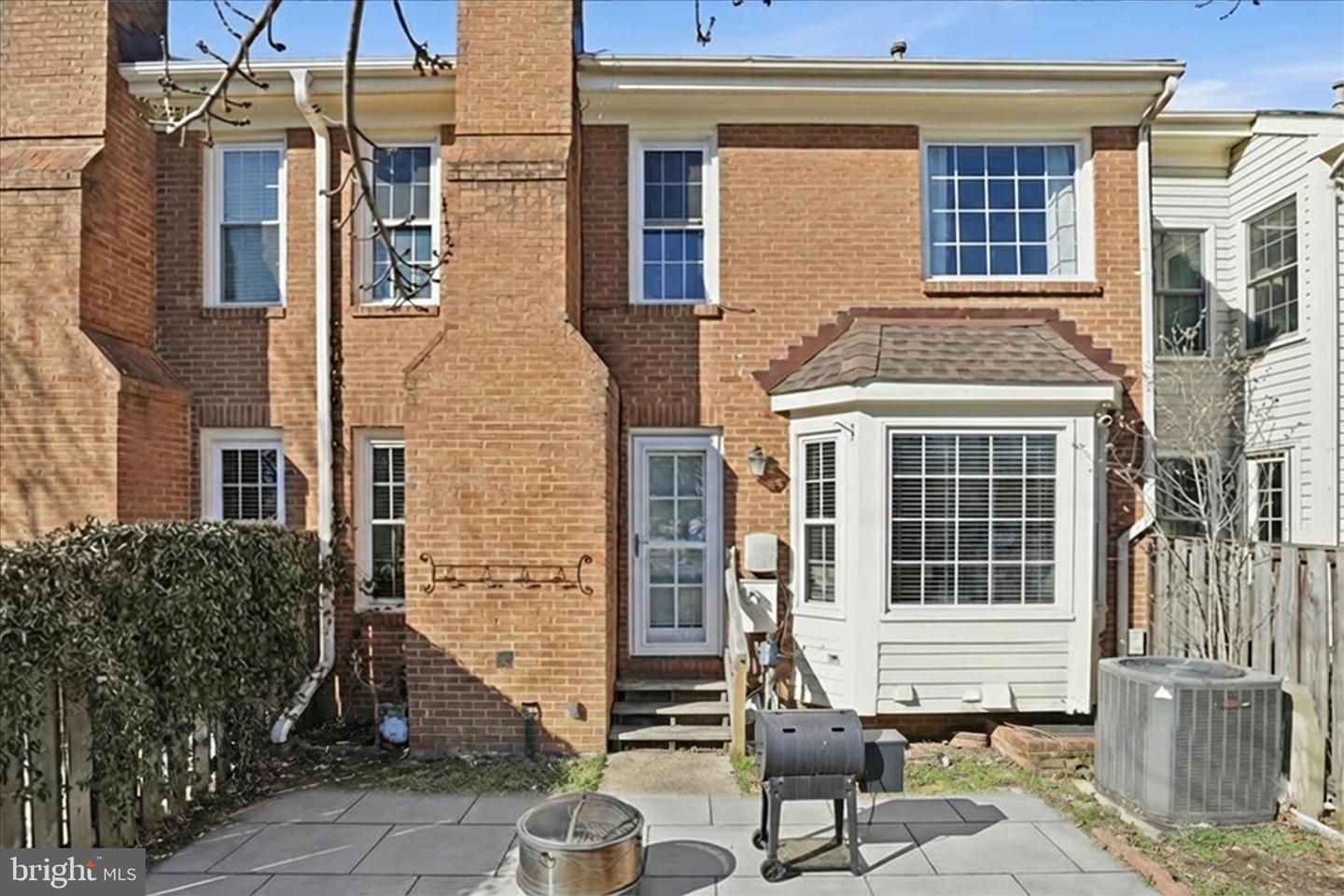 1787 DUFFIELD LN, ALEXANDRIA, Virginia 22307, 3 Bedrooms Bedrooms, ,3 BathroomsBathrooms,Residential,For sale,1787 DUFFIELD LN,VAFX2290082 MLS # VAFX2290082