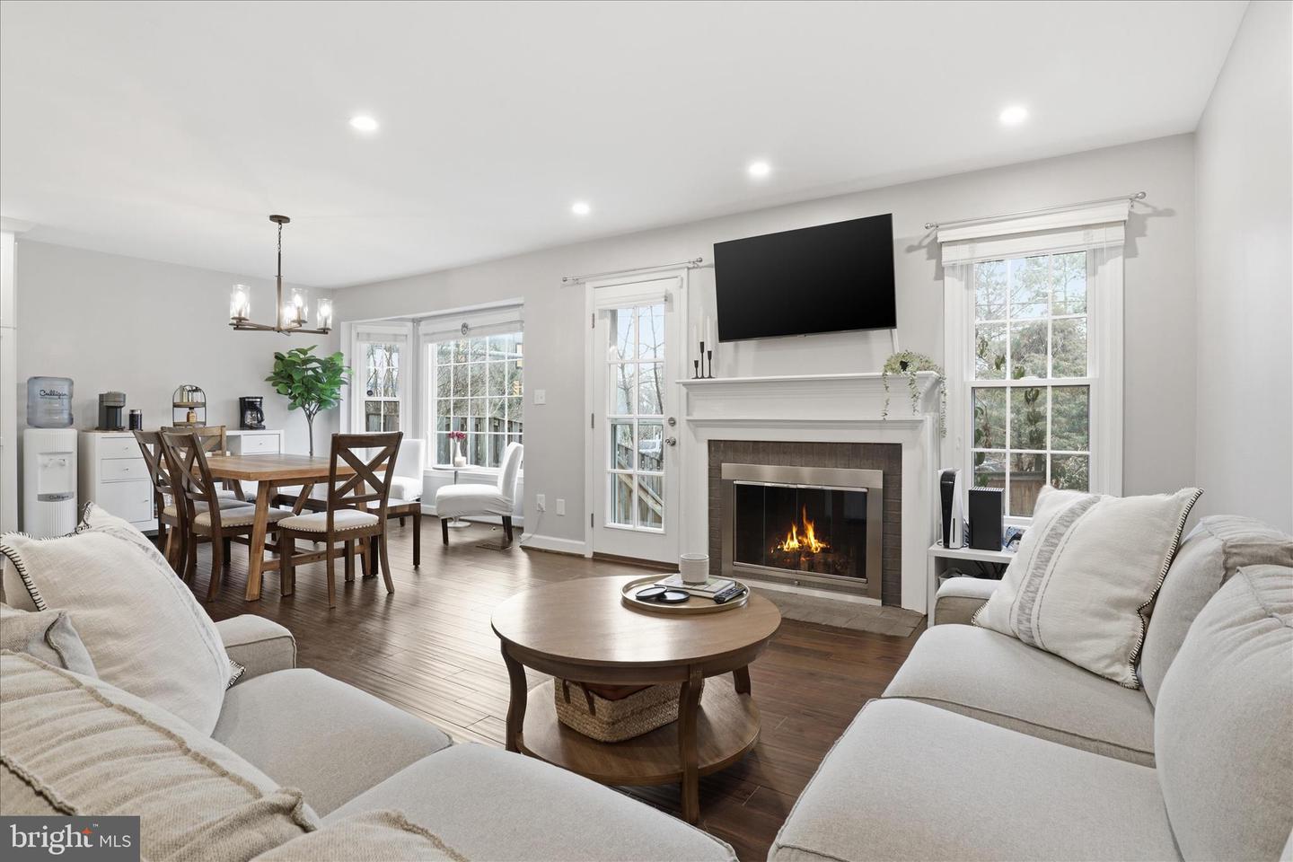 1787 DUFFIELD LN, ALEXANDRIA, Virginia 22307, 3 Bedrooms Bedrooms, ,3 BathroomsBathrooms,Residential,For sale,1787 DUFFIELD LN,VAFX2290082 MLS # VAFX2290082