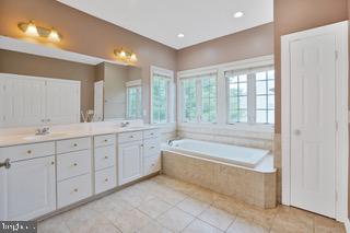 5638 LICK RIVER LN, GAINESVILLE, Virginia 20155, 4 Bedrooms Bedrooms, ,4 BathroomsBathrooms,Residential,For sale,5638 LICK RIVER LN,VAPW2112186 MLS # VAPW2112186