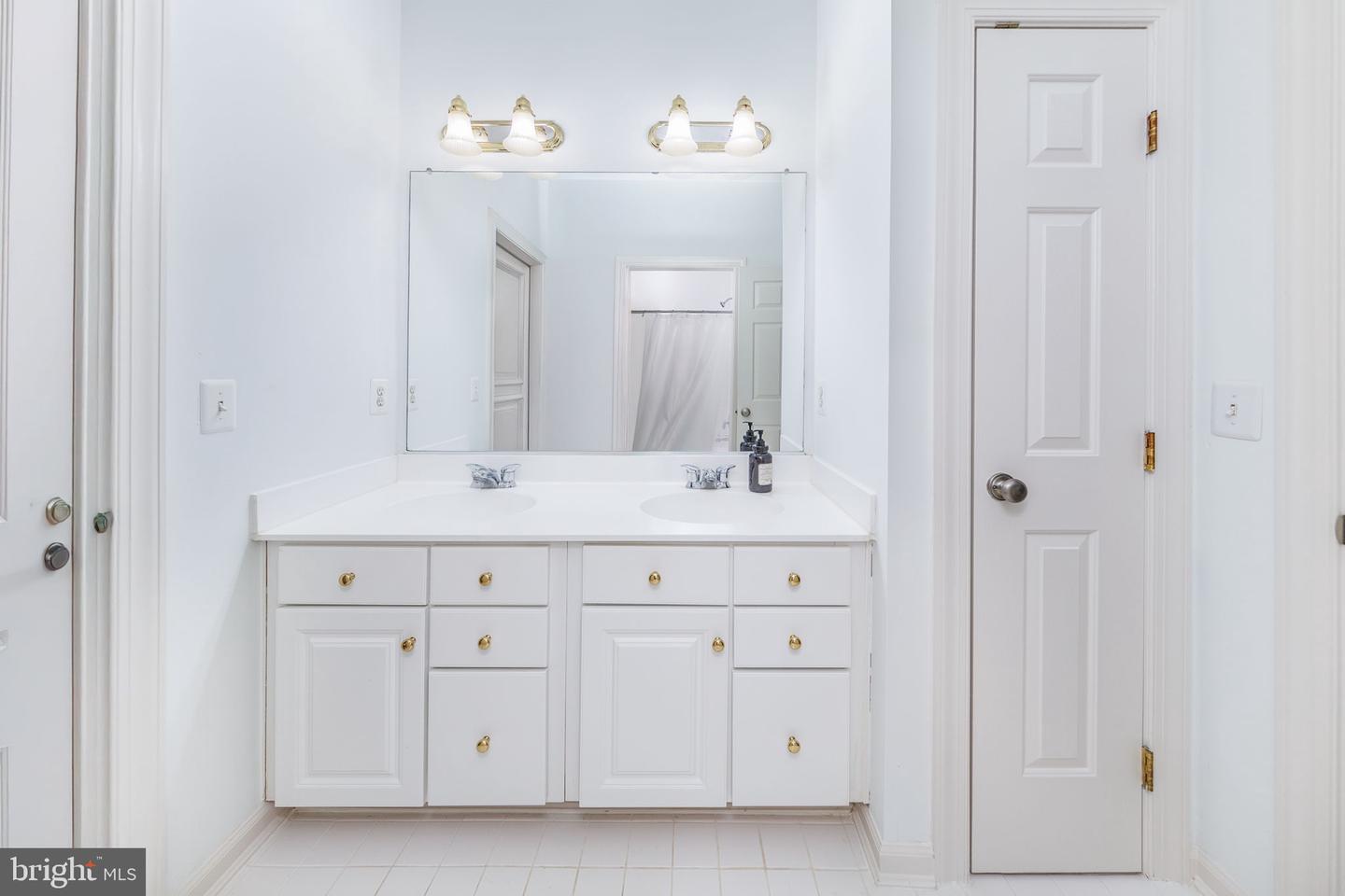 5638 LICK RIVER LN, GAINESVILLE, Virginia 20155, 4 Bedrooms Bedrooms, ,4 BathroomsBathrooms,Residential,For sale,5638 LICK RIVER LN,VAPW2112186 MLS # VAPW2112186