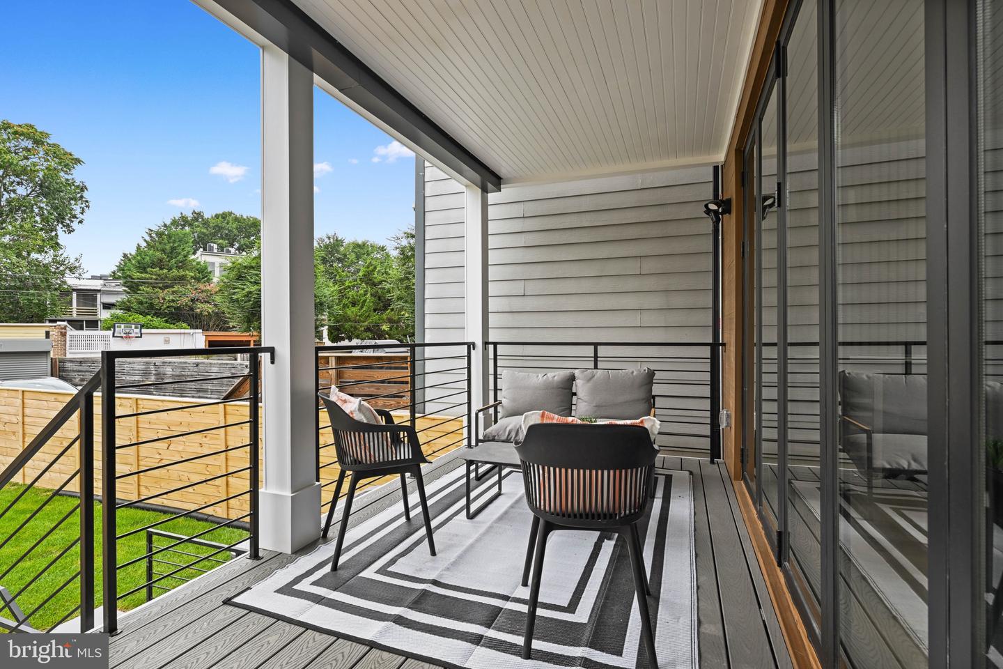 515 KENTUCKY AVE SE, WASHINGTON, District Of Columbia 20003, 5 Bedrooms Bedrooms, ,4 BathroomsBathrooms,Residential,For sale,515 KENTUCKY AVE SE,DCDC2245598 MLS # DCDC2245598